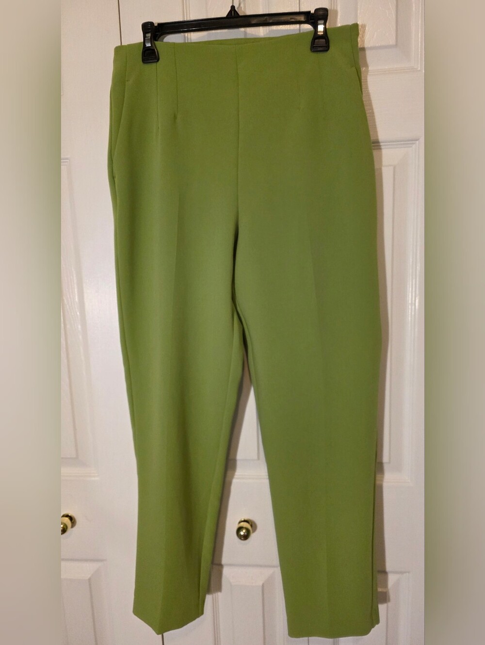 Dynamite Kendall Slim Leg High Rise Pant 10 In muted chartreuse green